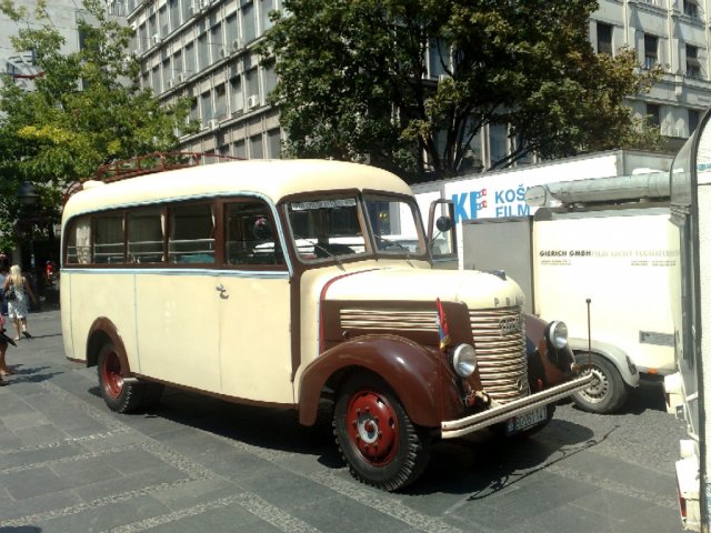 PrviSrpskiAutobus01.jpg, 249 KB